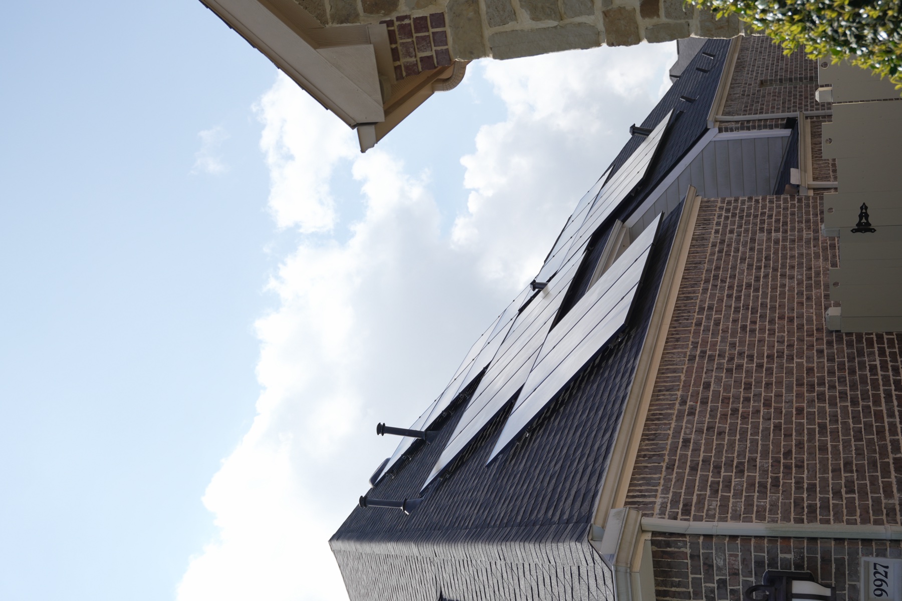 A finished Luminate Energy rooftop solar installation